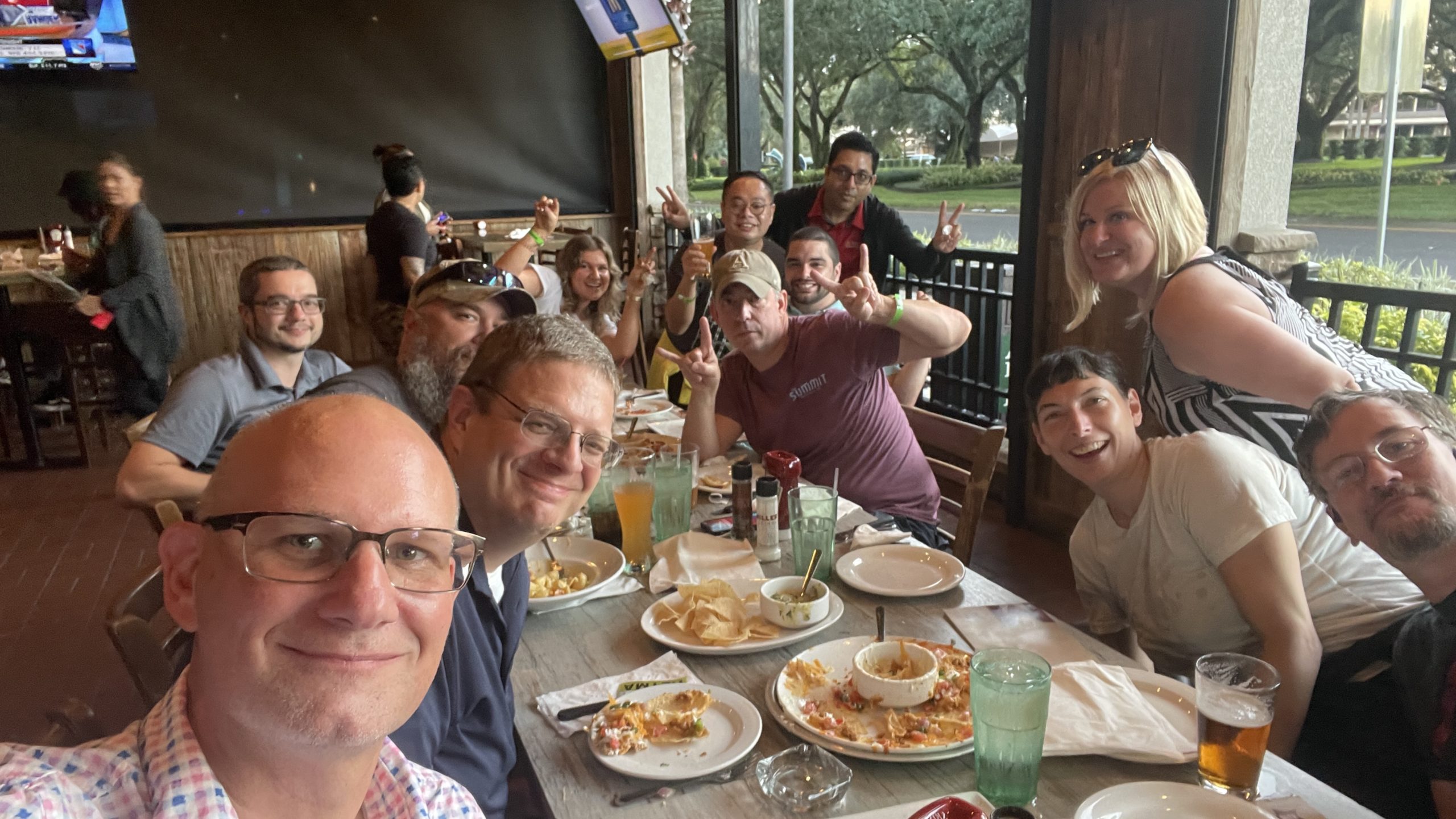 Joe Way and HETMA members at dinner during InfoComm 2021