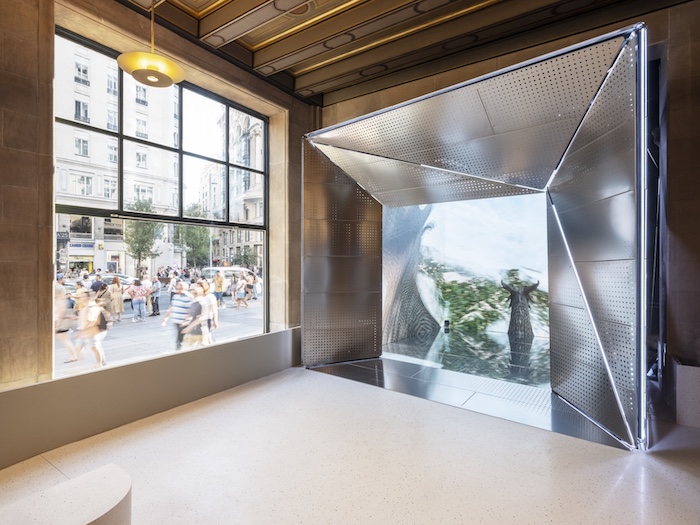 Alfalite Installs an Immersive LED Cube at Telefónica’s New Espacio Movistar in Madrid