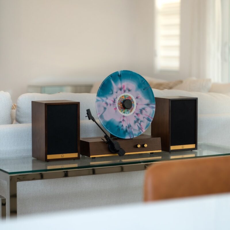 Fuse Audio Unveils the GLD: A Revolutionary Vertical Vinyl Record Player