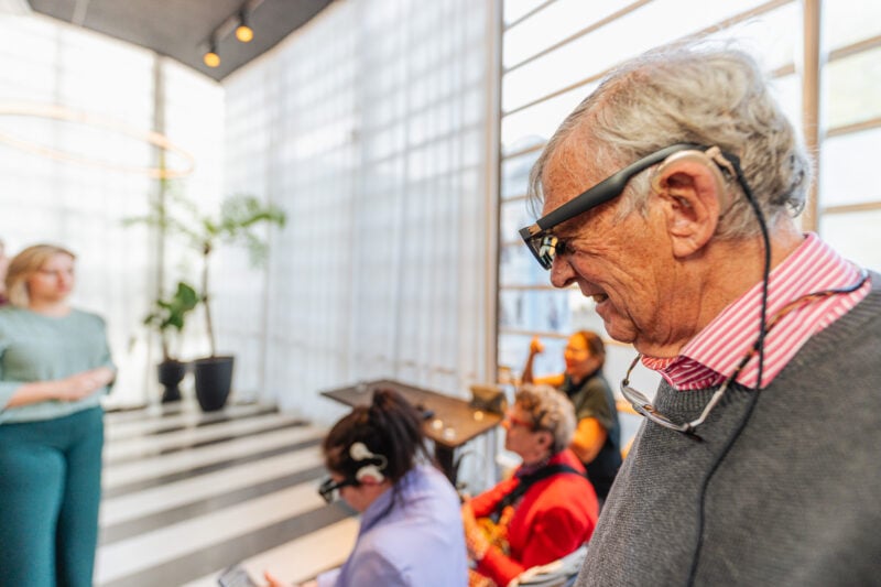 A World First: Audinate Collaborates With Het National Theater and XRAI to Implement AI-Enabled Smart Glasses with Real-Time Subtitles 
