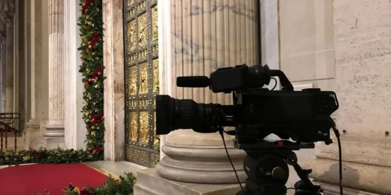 A Worldwide Live Broadcast In ‘Cinematic’ Mode In Vatican City: The Dicastery For Communication Launches A New Experiment With Sony’s Super 35 Technology