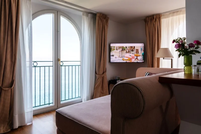PPDS Brings ‘Limitless’ TV Entertainment to Historic 5 Star Bellevue Syrene Hotel with Philips MediaSuite